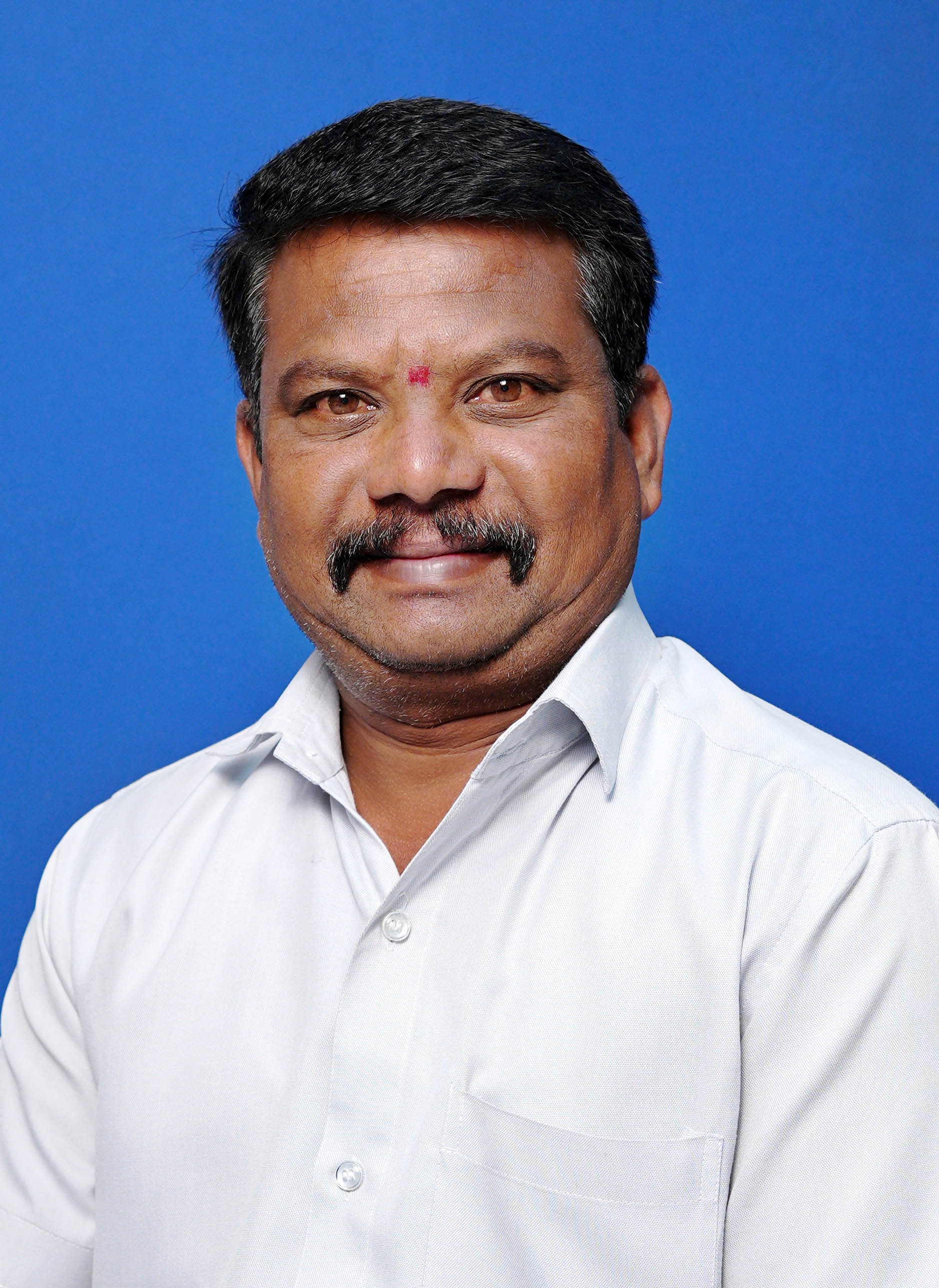 कर्मचारी